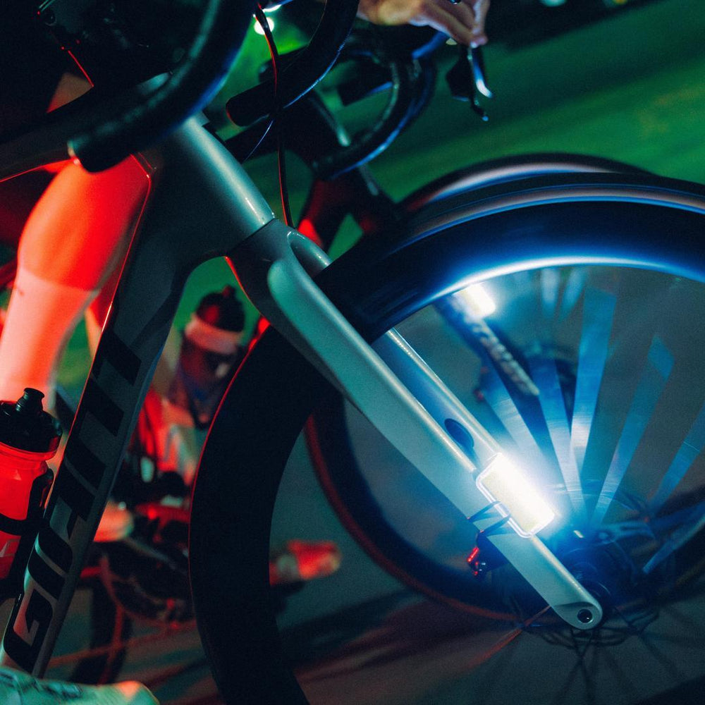 断捨離⭐︎新品未使用⭐︎supreme x knog. BIKE LIGHT Supreme Knog Blinder Bicycle Lights (Set of 2) — MSla